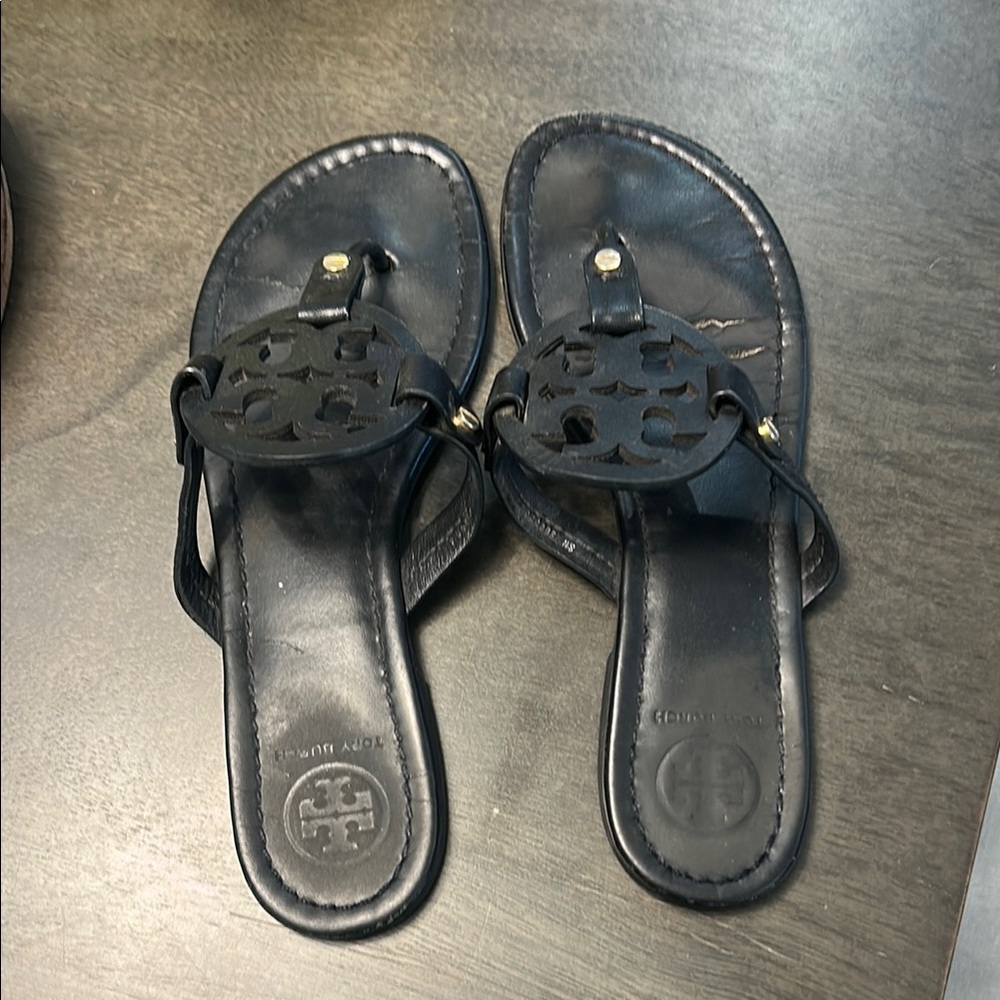 Tory Burch Black Sandals Versatile and Elegant